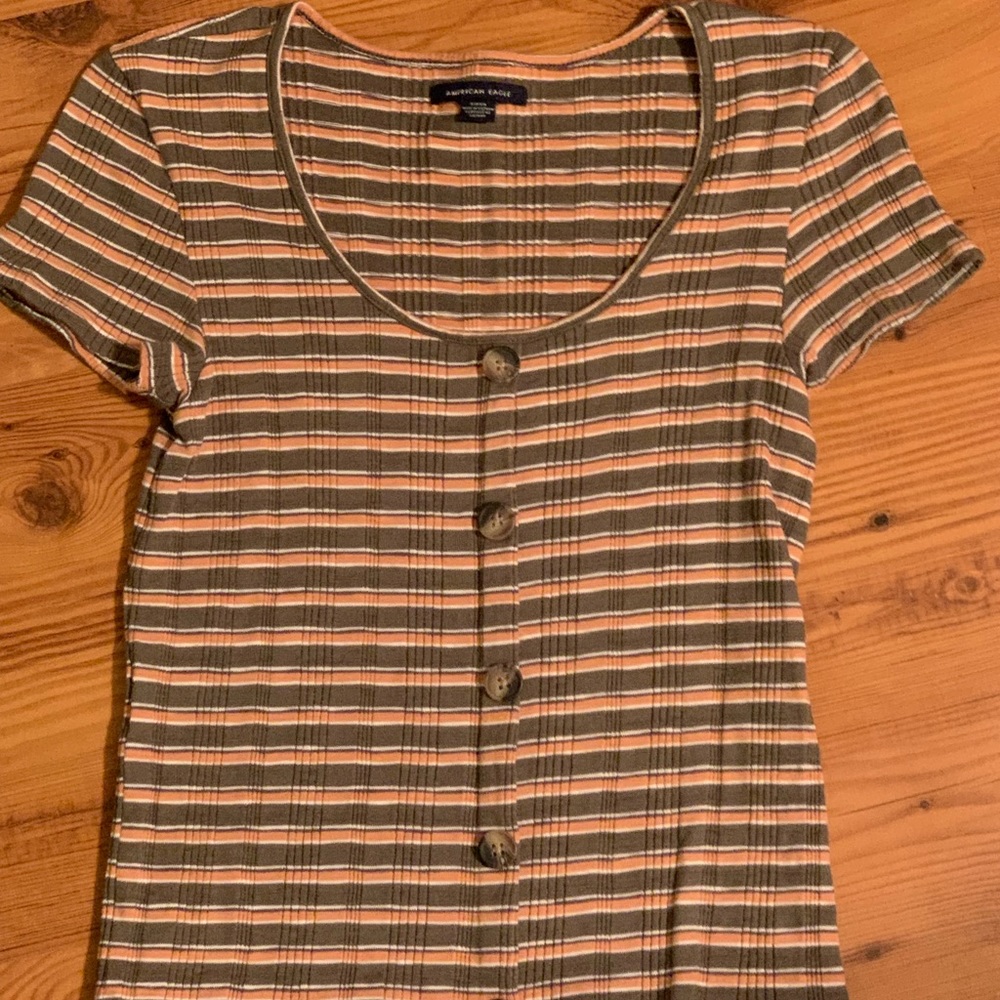 Small ribbed American Eagle shirt